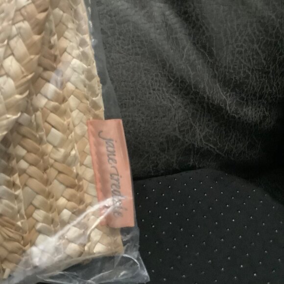 Jane Iredale Straw Clutch Cosmetic Bag NEW Woven Chic Storage - Picture 5 of 5